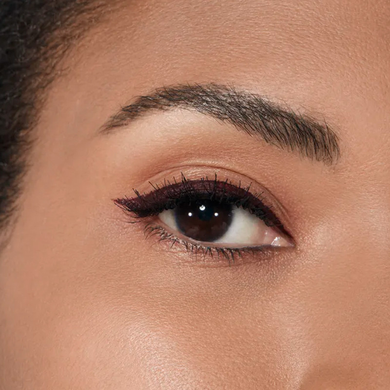 le-liner-de-chanel-eyeliner-wysoka-precyzja-trwalosc-i-wodoodpornosc-plynu