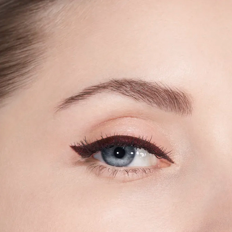 le-liner-de-chanel-eyeliner-high-precision-long-lasting-and-waterproof-liquid