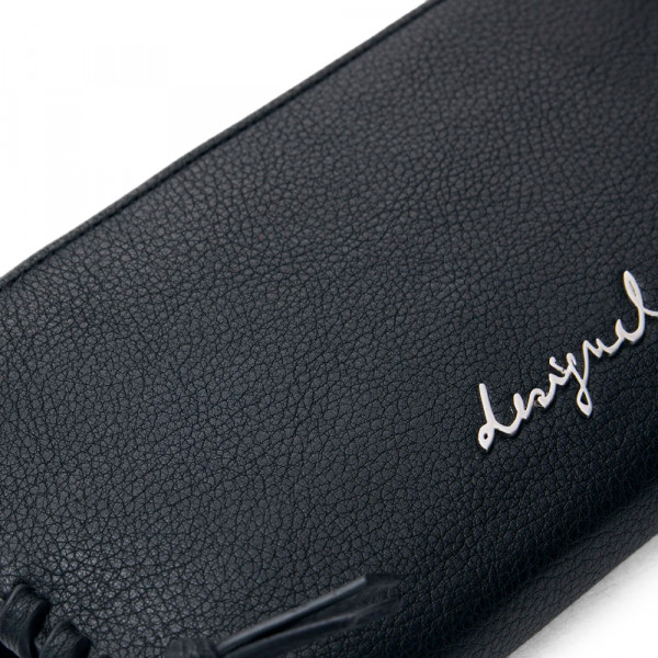 mittelgrosse-geldborse-mit-logo