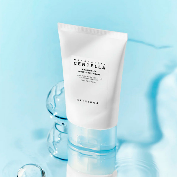 hyalu-cica-moisture-cream-let-creme-til-dybdegaende-hydrering