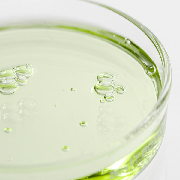 calming-serum-green-tea-panthenol-feuchtigkeitsspendendes-und-beruhigendes-serum