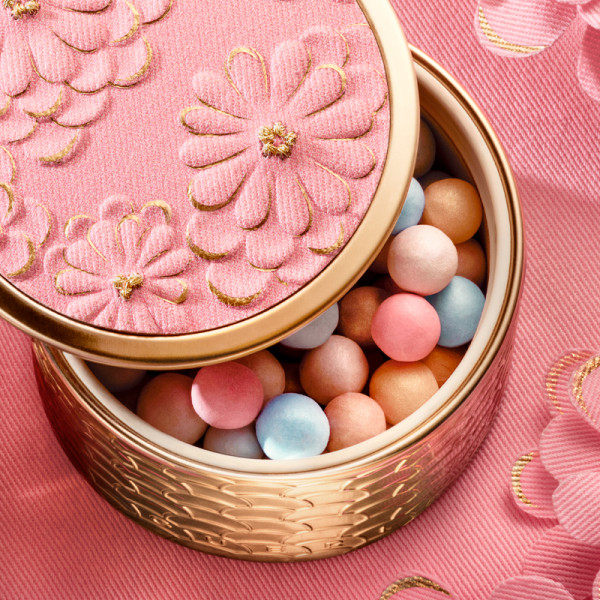 meteorites-blooming-glow-light-revealing-powder-pearls