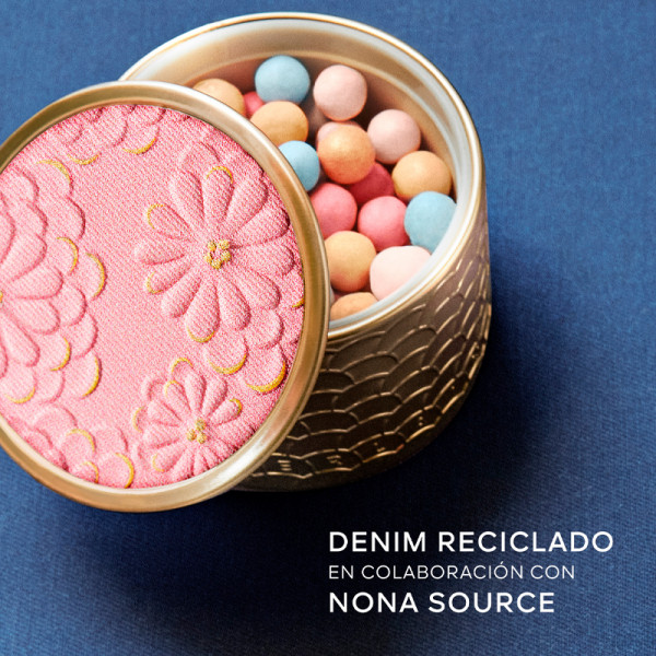 meteorites-blooming-glow-light-revealing-powder-pearls