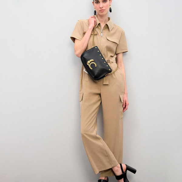 bolsa-de-ombro-com-tachas-de-animais