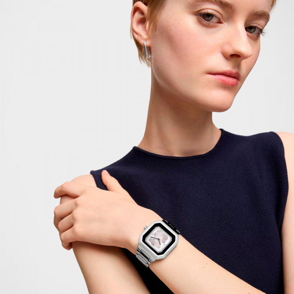 b-connect-smartwatch-with-steel-bracelet