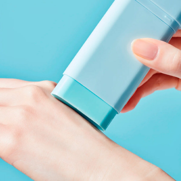 cotton-soft-sun-stick-spf50-face-shield-stick