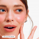 chubby-stick-sculpting-highlight-make-up-om-te-accentueren