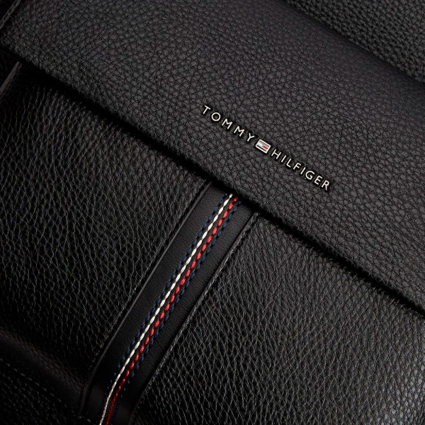 sac-a-dos-texture-avec-poche-a-rabat