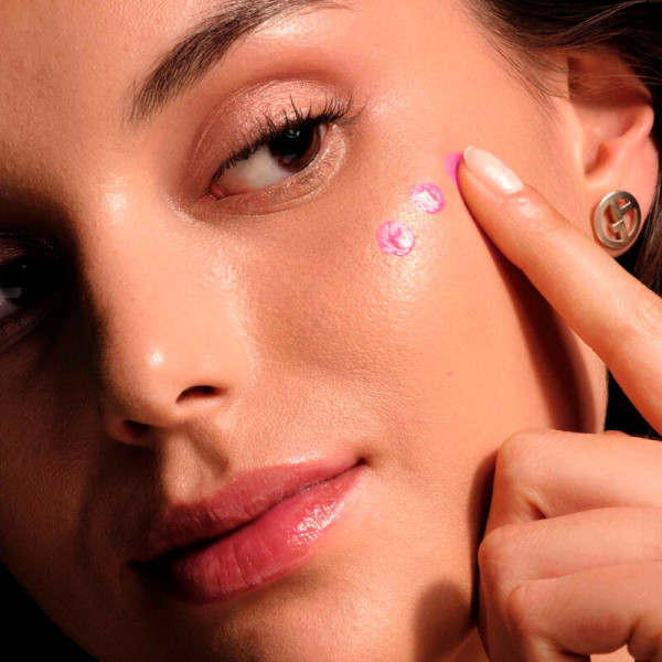 luminous-silk-cheek-tint-shine-flytande-rouge