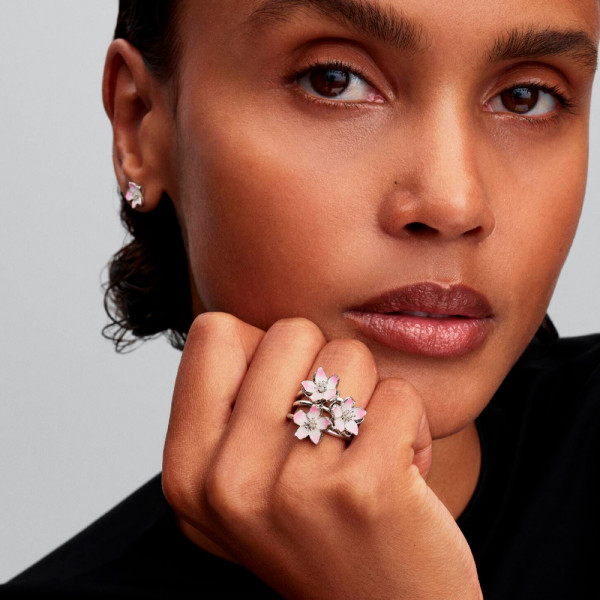 orecchini-a-bottone-con-fiori-di-ciliegio-294370c01