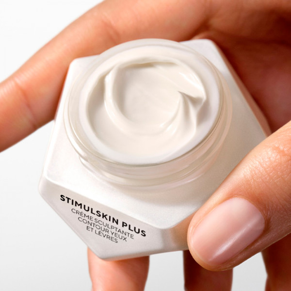 stimulskin-plus-sculpting-eye-lip-contour-cream-creme-regenerante-pour-les-levres-et-le-contour-des-yeux