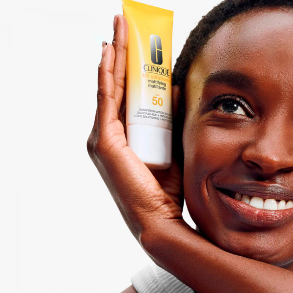 uv-solutions-protector-spf50-mattifying-sunscreen