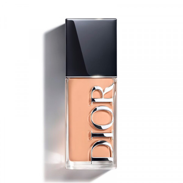 dior-forever-skin-glow-luminous-foundation-holder-i-24-timer-hydrering-i-48-timer-tredobbeltvirkende-behandling-spf-25