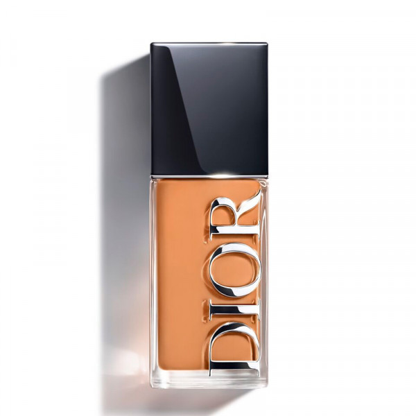 dior-forever-skin-glow-luminous-foundation-holder-i-24-timer-hydrering-i-48-timer-tredobbeltvirkende-behandling-spf-25