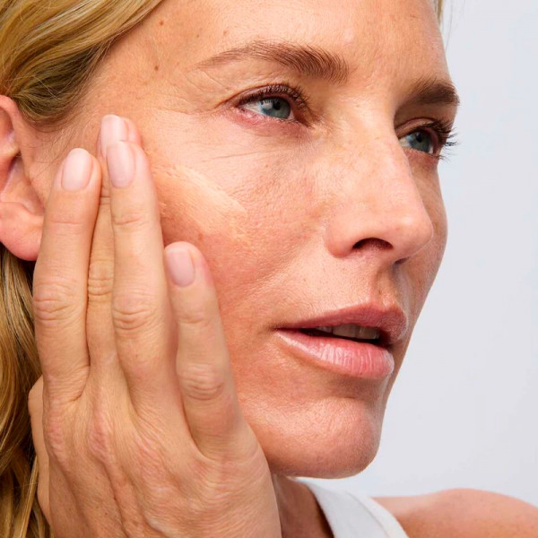 ekstra-opstrammende-energi-opstrammende-creme-udstraling