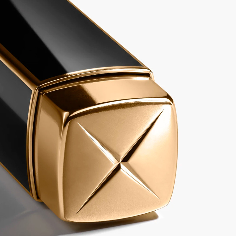 rouge-allure-velvet-limited-edition-the-luminous-velvet-lipstick