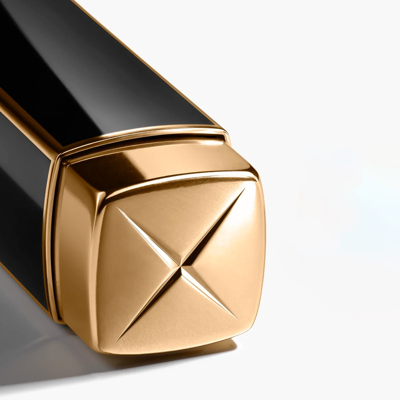 rouge-allure-velvet-limited-edition-the-luminous-velvet-lipstick