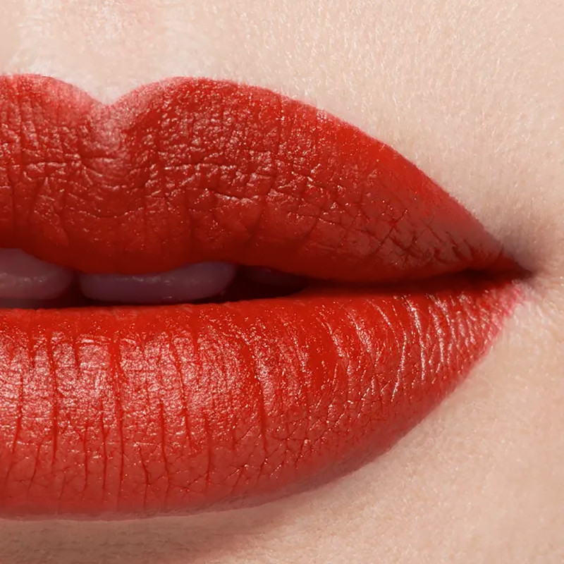 rouge-allure-velvet-limited-edition-the-luminous-velvet-lipstick