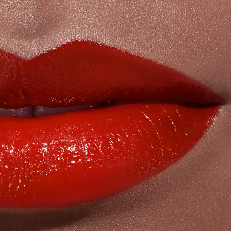 rouge-coco-long-lasting-satin-lipstick-moisturizing-and-smoothing-treatment