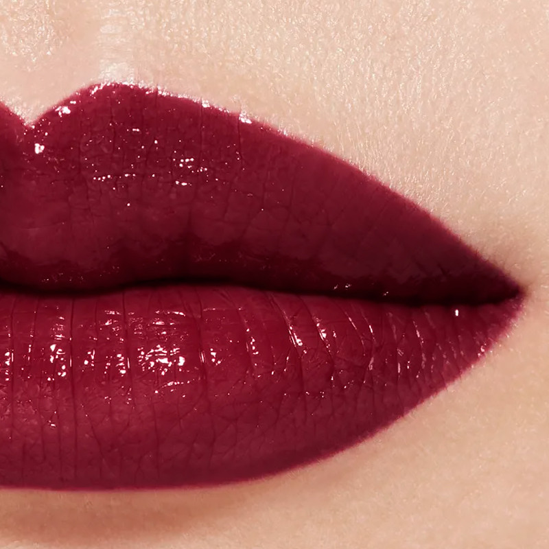 rouge-coco-long-lasting-satin-lipstick-moisturizing-and-smoothing-treatment