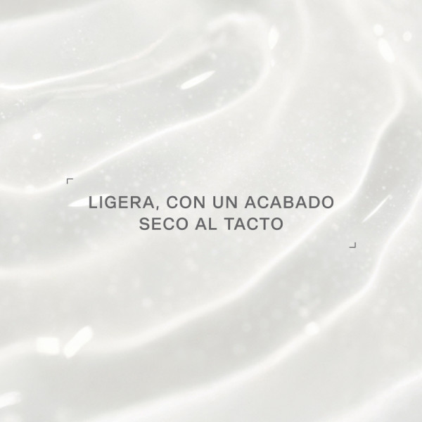 white-caviar-light-infusion-essence-esencia-iluminadora-e-hidratante