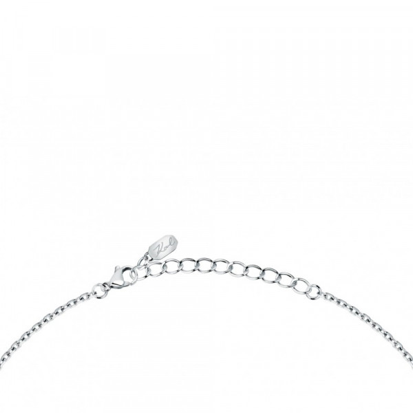 collier-a-pendentif-pave-emblematique