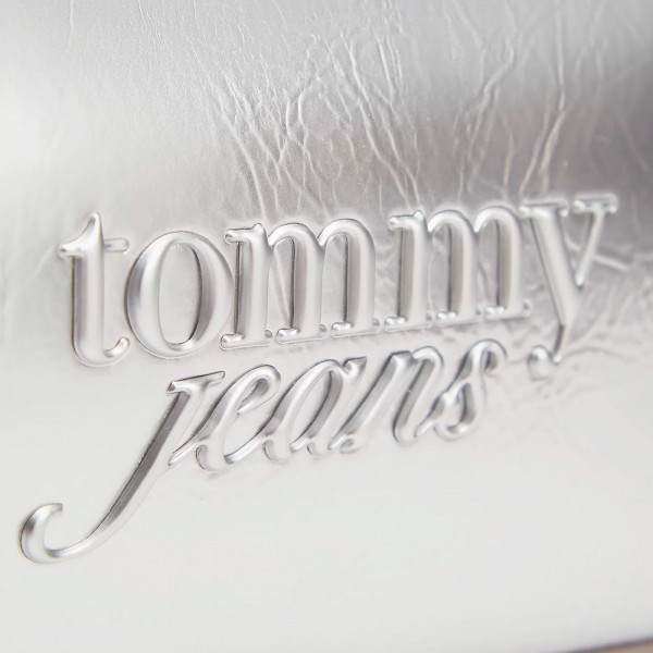 bolso-de-hombro-metalizado-con-logo-texturizado