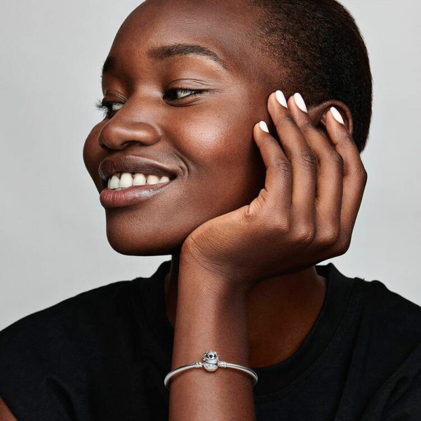 pulseira-rigida-pandora-moments-com-fecho-disney-stitch-bite-591683c01