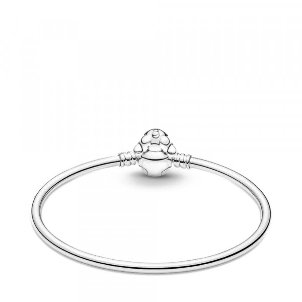 pandora-moments-rigid-bracelet-with-disney-stitch-bite-clasp-591683c01
