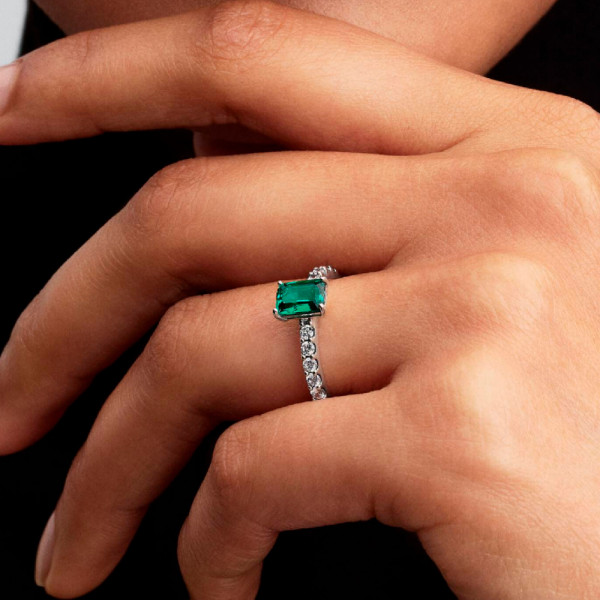 bague-halo-rectangulaire-vert-vif-194506c01