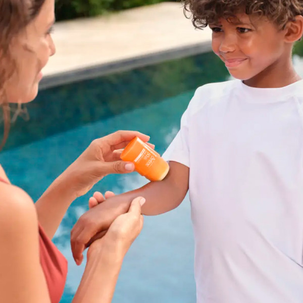 ultra-stick-spf50-sun-protection-sensitive-skin