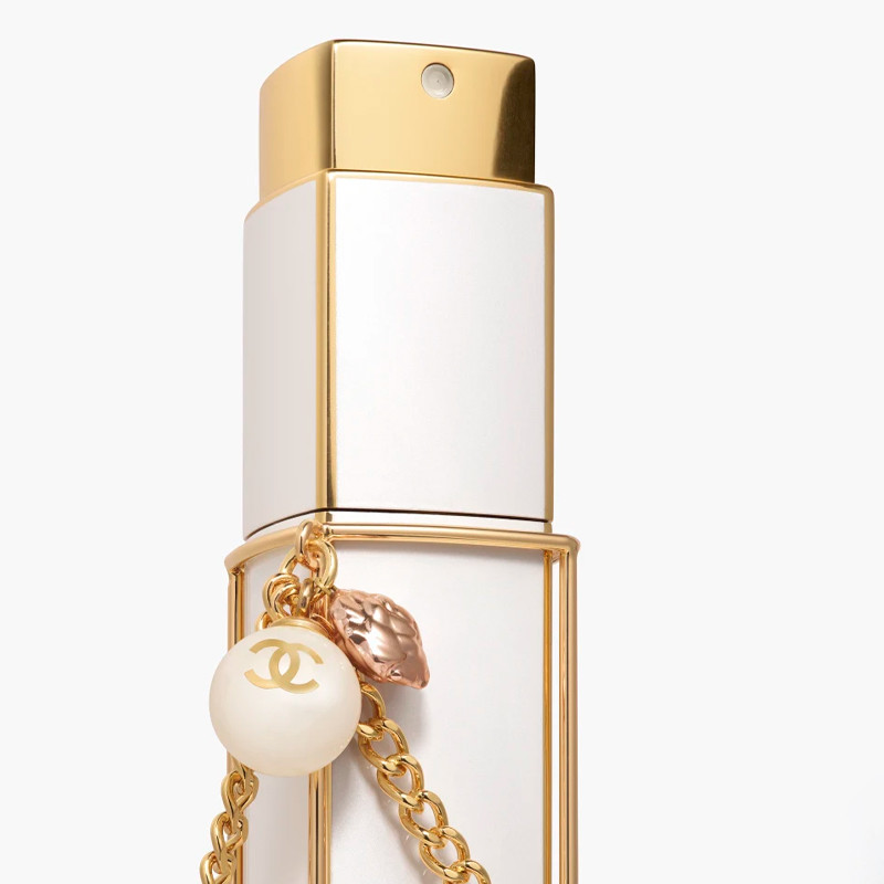 coco-mademoiselle-eau-de-parfum-handbag-spray-refillable