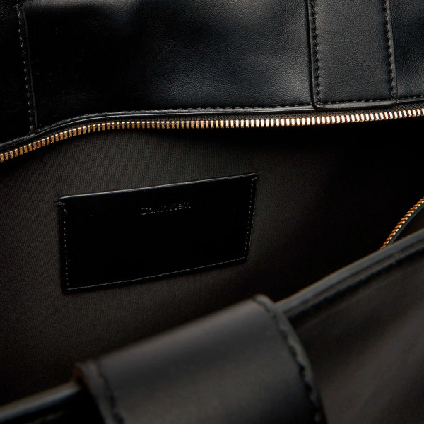 monogram-engraved-tote-bag