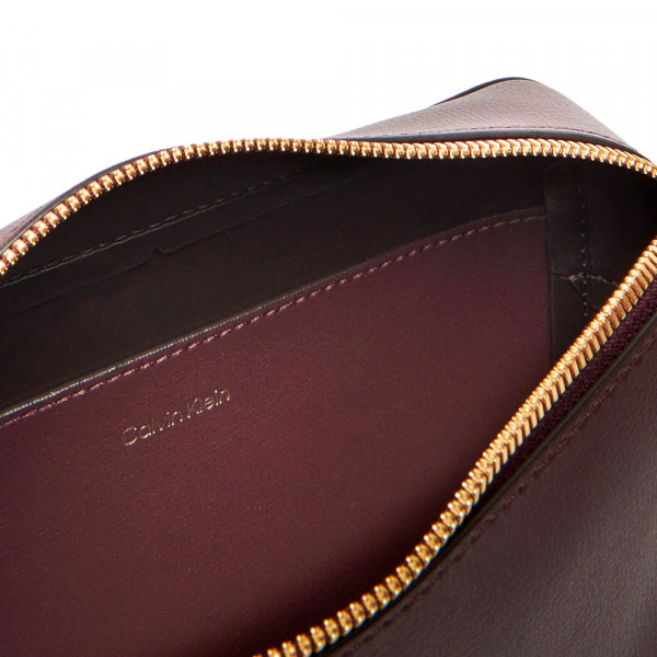 bolsa-para-camera-alongada-com-logotipo-de-foil-bolsa-a-tras