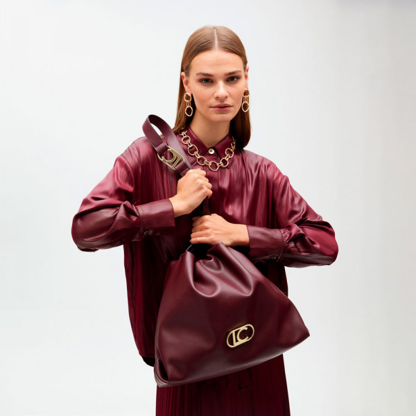 bolso-shopper-efecto-piel-con-logo-lc-ovalado