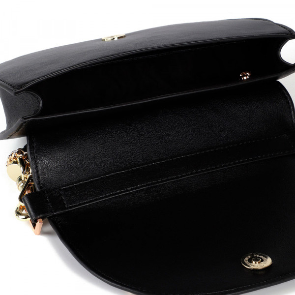 borsa-a-tracolla-a-mezzaluna-con-patta