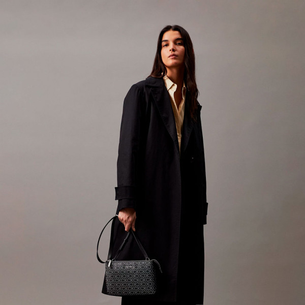 borsa-a-tracolla-con-logo