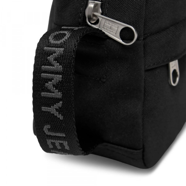 trousse-de-toilette-quotidienne-essentielle