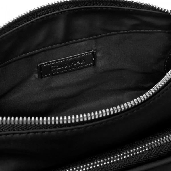 sac-a-bandouliere-en-nylon-souple-et-satin