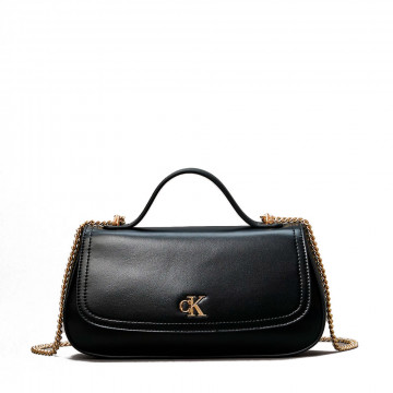 bolsa-tote-com-ferragens-de-logotipo-de-monograma