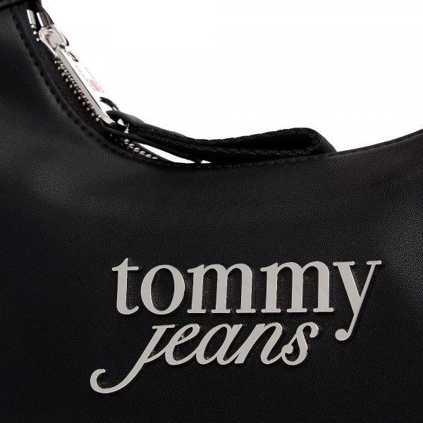 bolso-de-hombro-con-logo-metalico