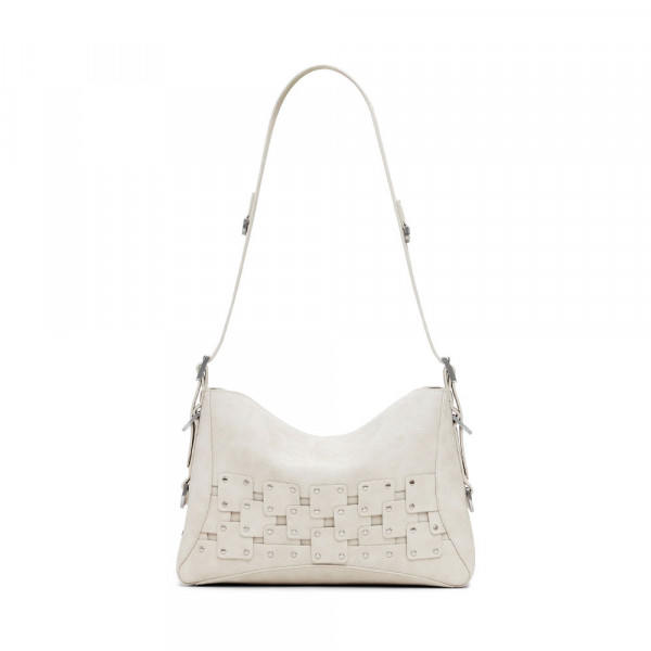 mittelgrosse-handtasche-mit-nietenpatch