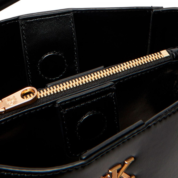 borsa-a-sacco-con-logo-monogramma-e-hardware