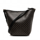 bolso-saco-con-logo-emblematico-en-todo-el-articulo