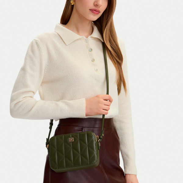 borsa-imbottita-per-fotocamera-con-doppia-cerniera-e-logo-iconico