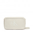 sac-bandouliere-style-appareil-photo-avec-monogramme-distinctif