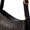 petit-sac-bandouliere-avec-embleme-et-logo-enduits