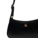 piccola-borsa-a-tracolla-con-logo-monogramma