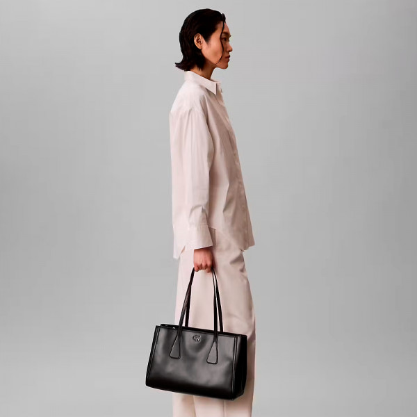 bolsa-executiva-tipo-sacola-com-logotipo-monogramado