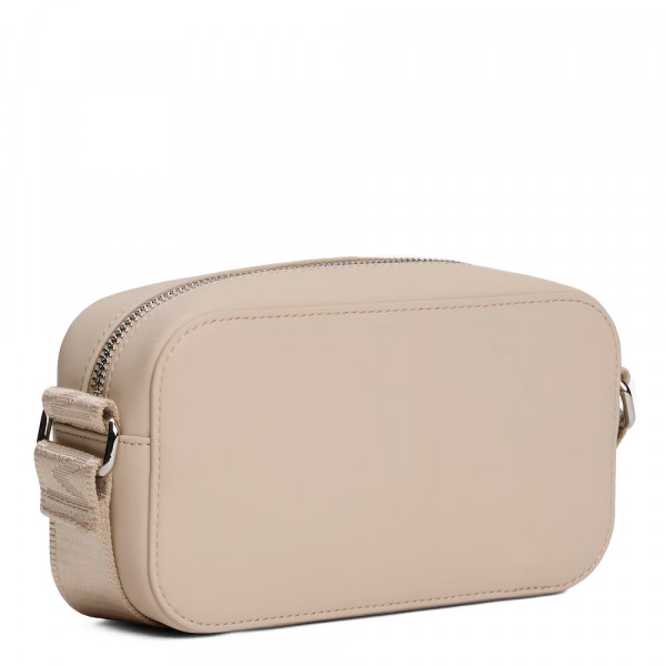 borsa-a-tracolla-essenziale-con-logo-in-metallo